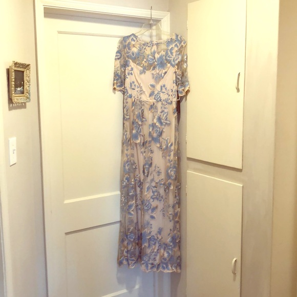 Adrianna Papell Dresses & Skirts - Formal dress. Adrianna Papell